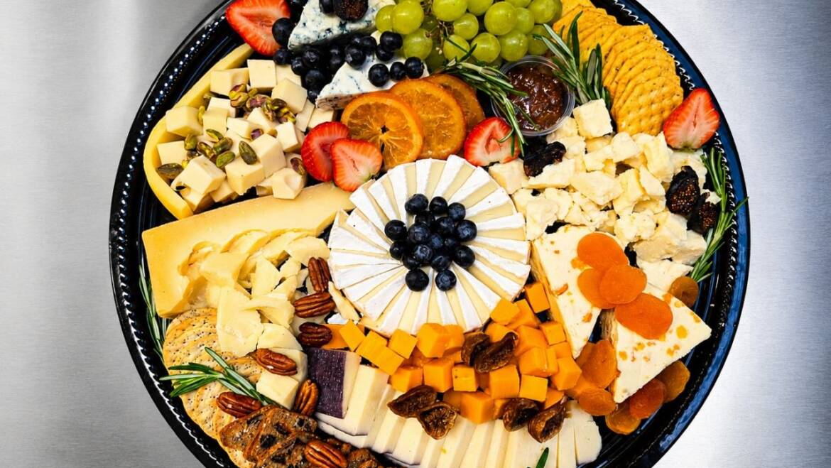CATERING TRAYS