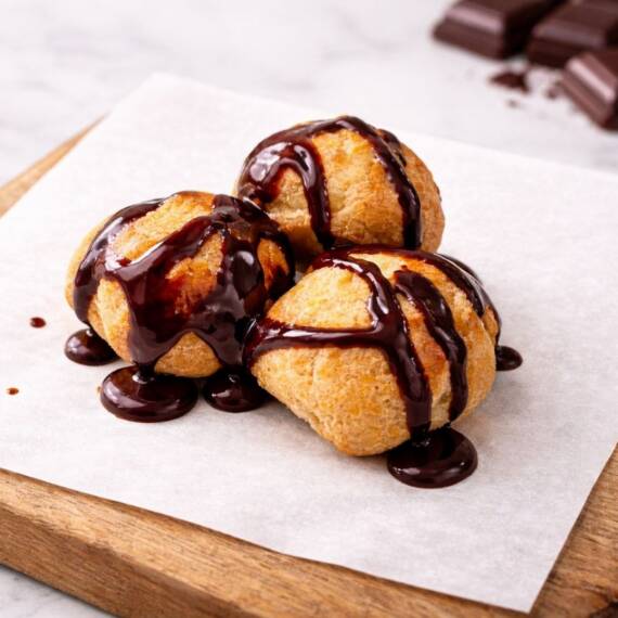 Mini Profiteroles with Chocolate Glaze